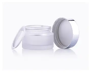 شراء 200 × تصميم جديد الزجاج الصقيع يشكلون كريم جرة وعاء الحاويات مع الأشعة فوق البنفسجية مشرقة الفضة غطاء والأبيض وسادة 15 جرام 30 جرام 50 جرام SN1105