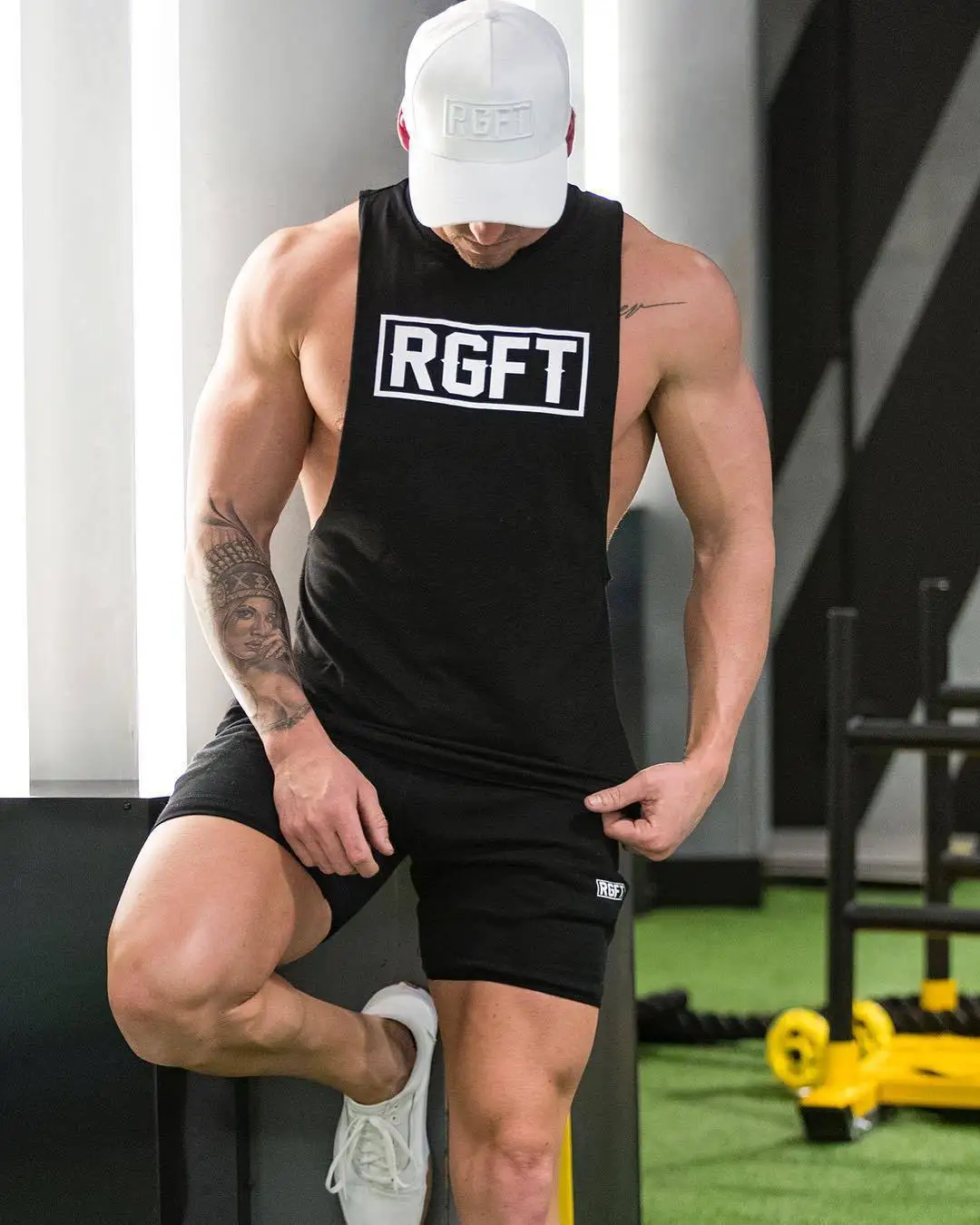 

Men's Sports Casual Cotton Vest Fitness Running Training Breathable Sleeveless Waistcoat Printed Waistcoat