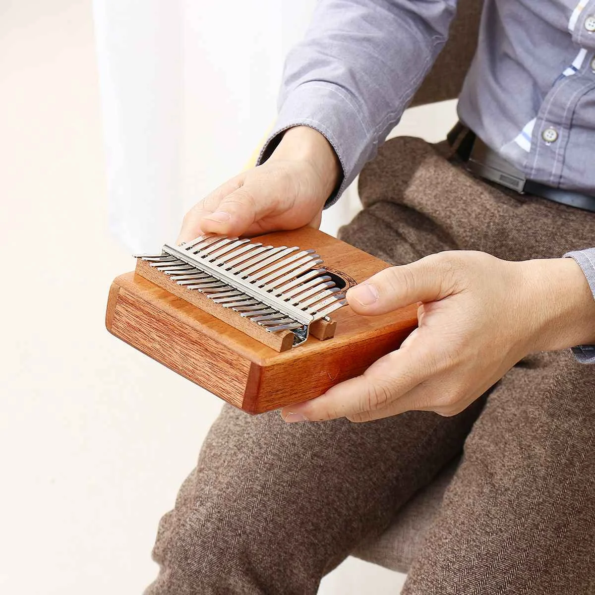 17 ключ EQ Thumb Piano w/тюнер молоток Африканский Традиционный электрический датчик корпус клавиатуры музыкальный инструмент портативный w/Сумка
