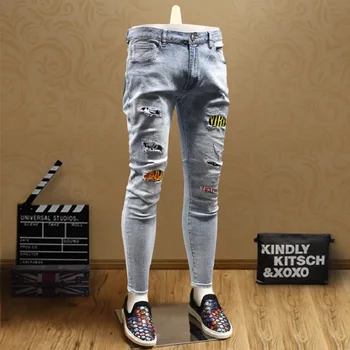 

Fashion Ripped Skinny Jeans Men Summer Stretch Cotton Colorful Letter Patches Blue Denim Pencil Pants