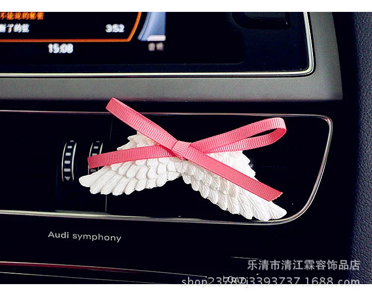 Creative car accessories, pendant, ribbon, plaster angel wings, car perfume, aromatherapy rearview mirror pendant Pendant
