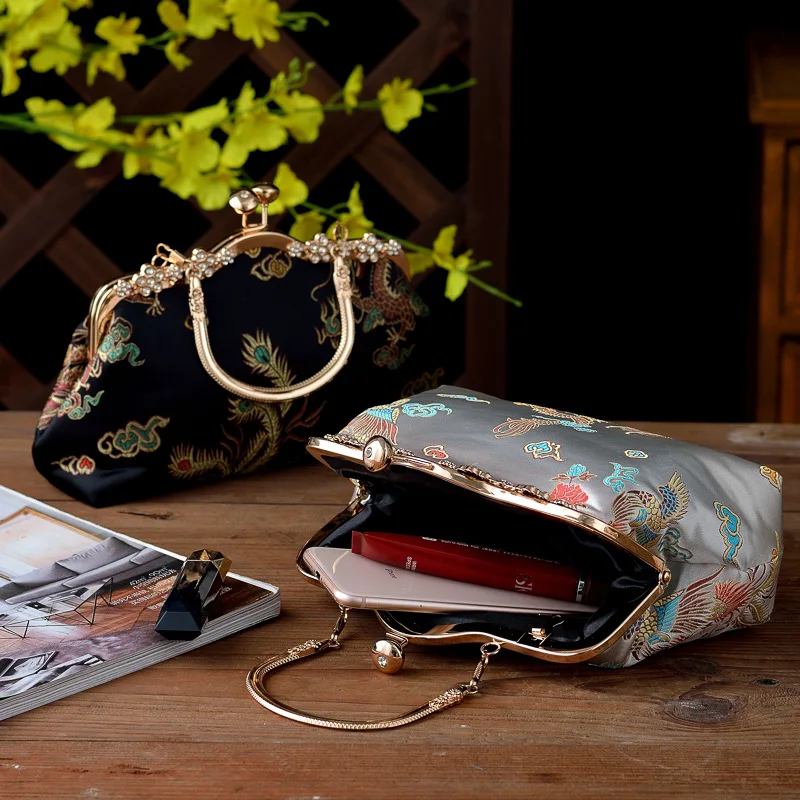 Vintage Embroidery Clutch Handbag Women Solid Satin Diamond