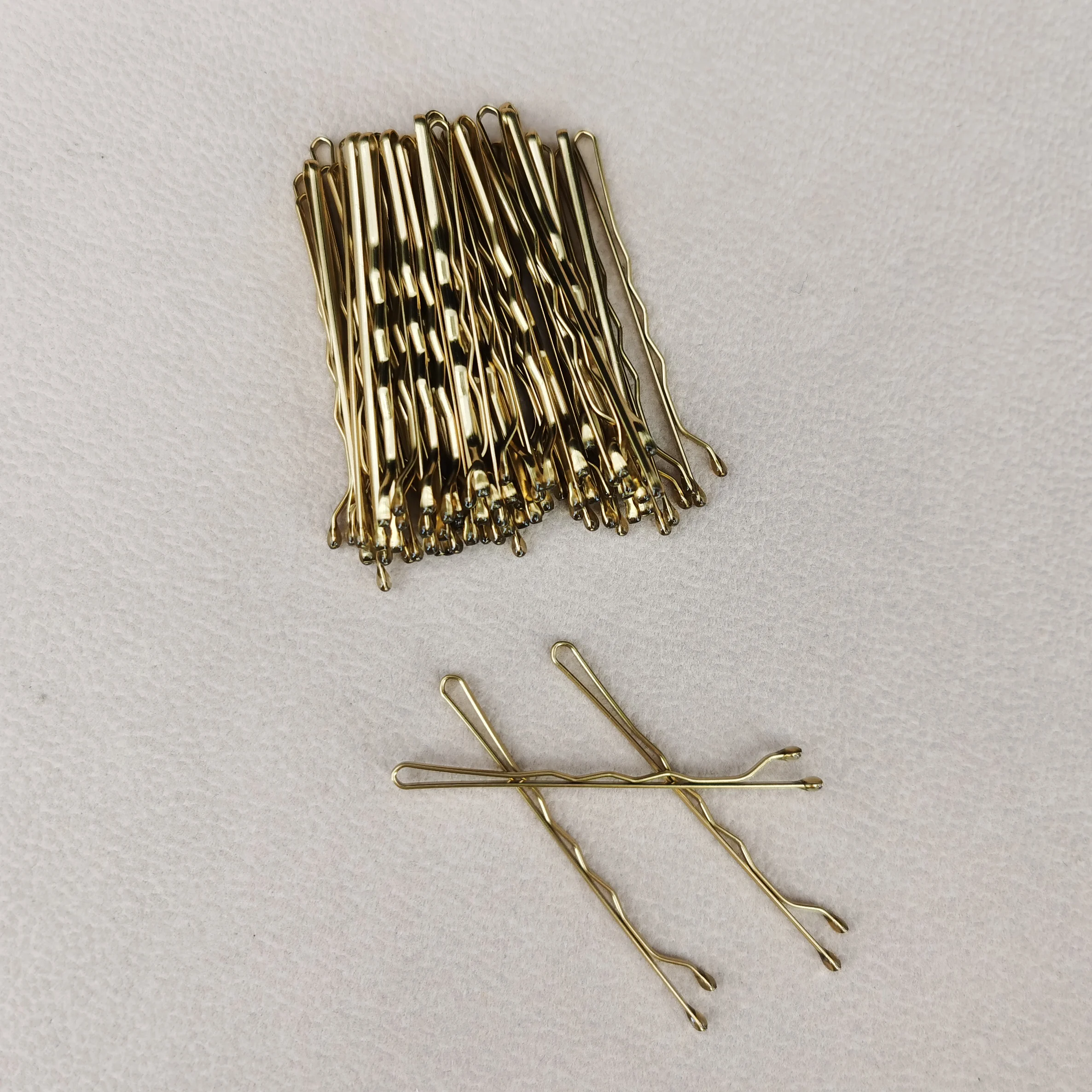 Рисунок 4 - Однотонные металлические заколки-невидимки для женщин