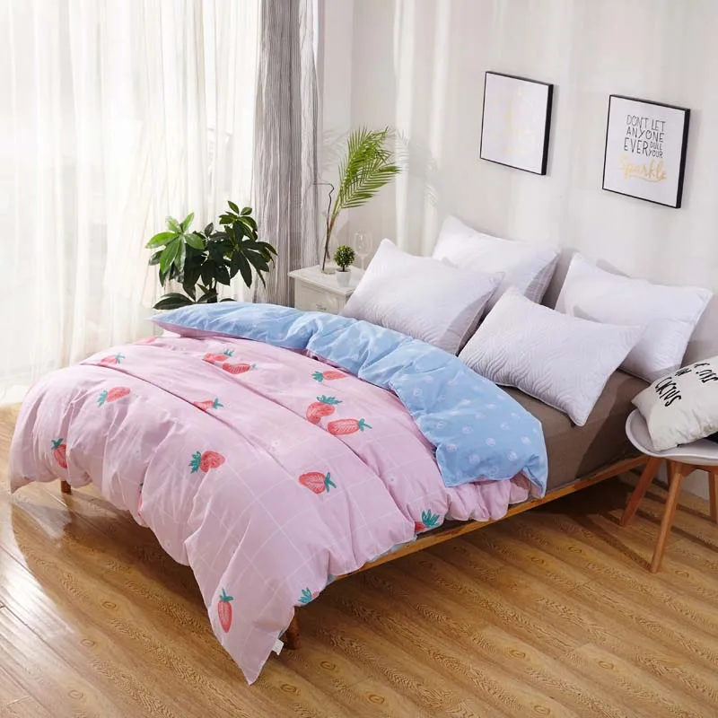 2023562 小草莓 被套 (2)