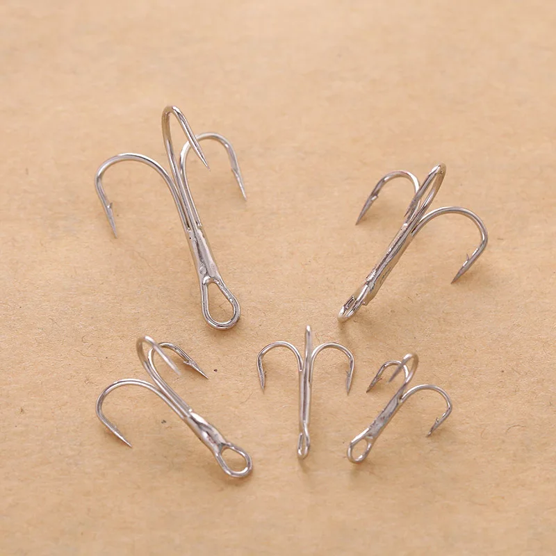 50pcs/Box Fishing Hook Antirust Treble Hooks Tackle Carbon Steel Lure - Цвет: White