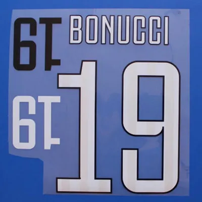 18 домашних BUFFON DYBALA CHIELLINI PJANIC KHEDIRA HIGUAIN MANDZUKIC BONUCCI DANI ALVES на заказ Nameset футбол Satch значки - Цвет: BONUCCI
