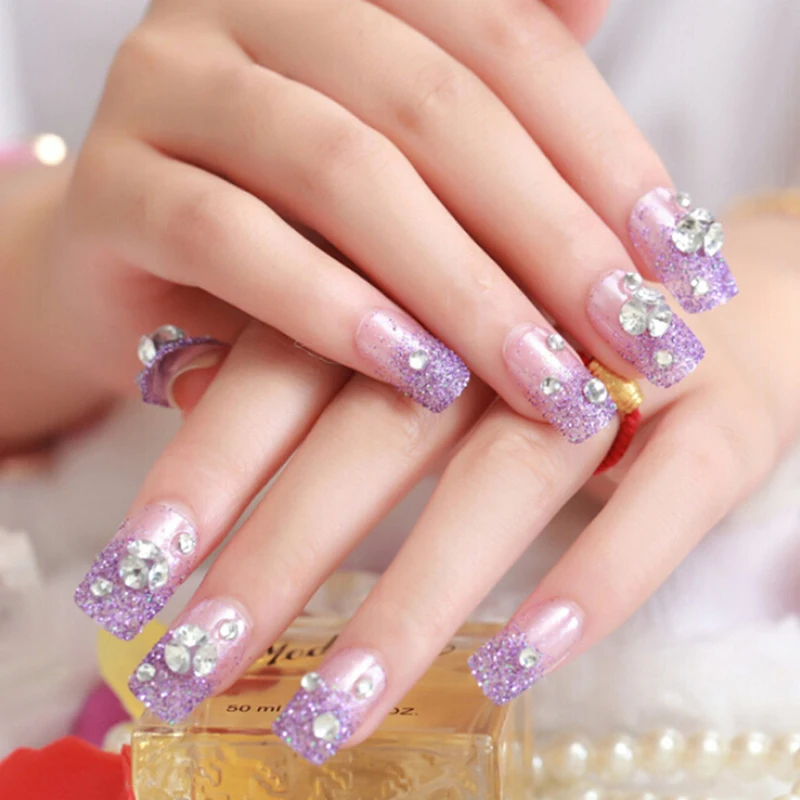 24Pcs Luxe Shining Rhinestone Wedding False Nails Gems Crown Designed Full Short Fake Nails Bride