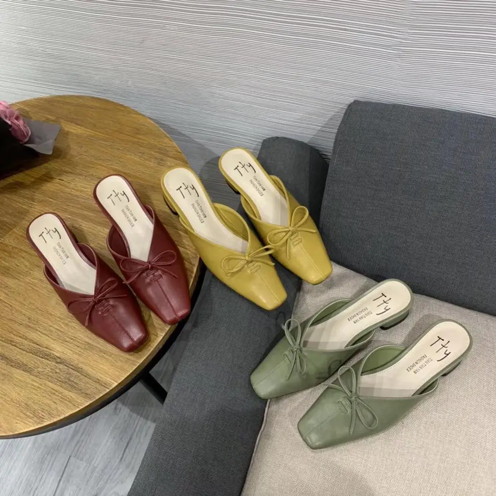 

Shoes Without Heel Butterfly-knot Cover Toe Socofy Designer Slides Slipper Women Rivet Flat Soft Luxury Sliders Microfiber