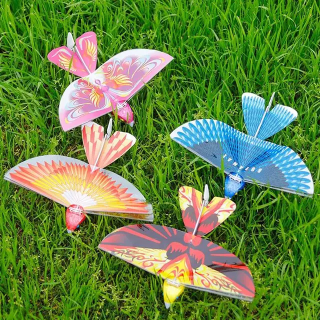 Flying Birds Electronic Mini RC Drone Toys Helicopter 360 Degree Flying RC Bird 2.4 GHz Remote Control E-Bird Toy for Children 6