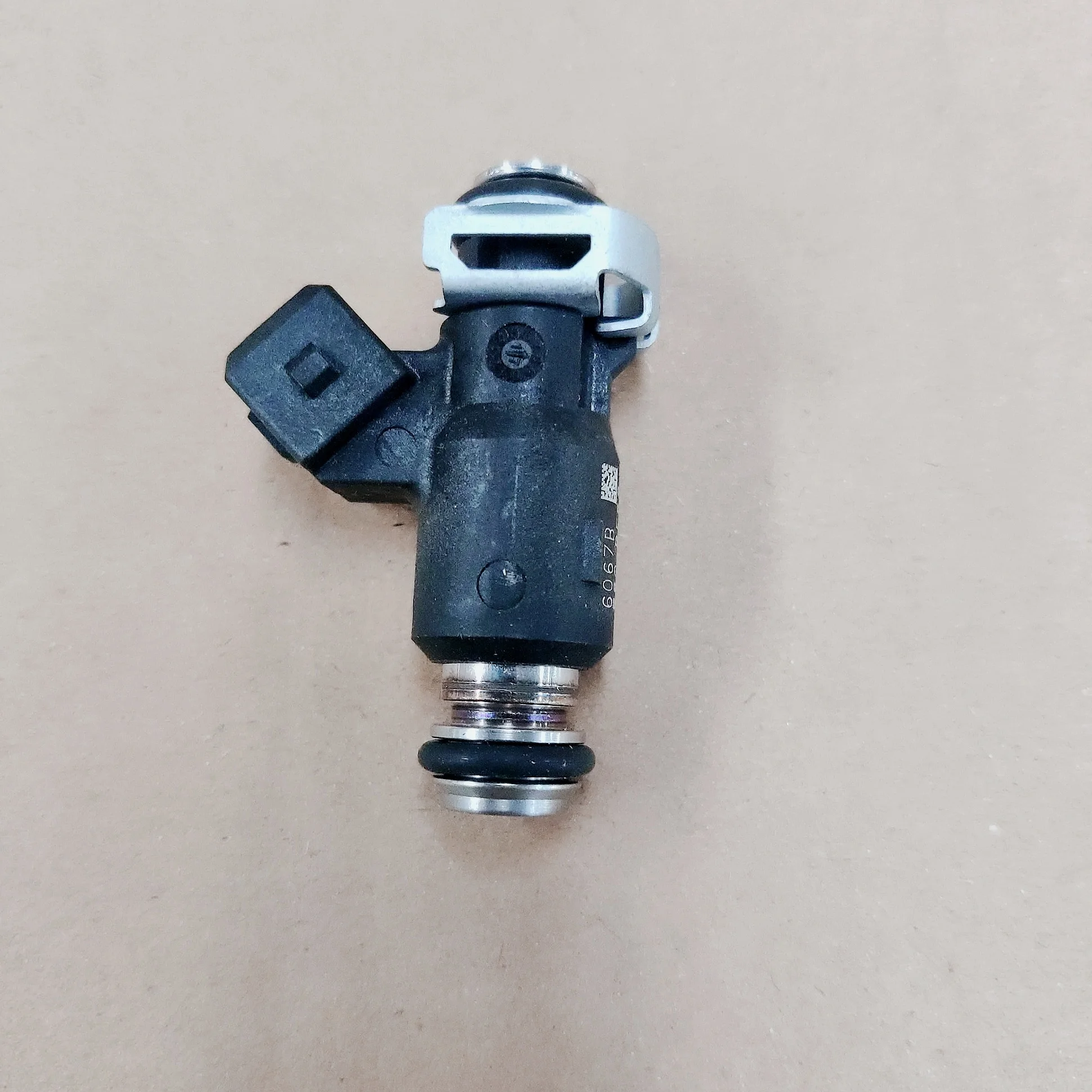 Автомобильные запчасти номер OE 1025110GAA для JAC J4 J5 J6 S5 для дождливой погоды, уточнить топливный инжектор в сборе