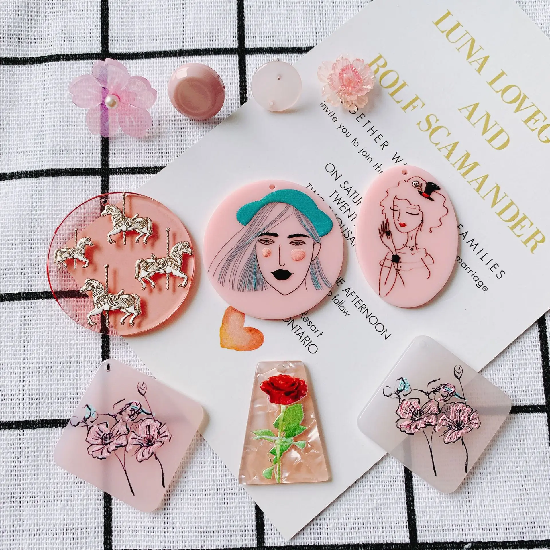 

20 штук розовый Цвет милые смолы геометрическая круглая, овал, квадрат, ювелирные изделия DIY аксессуары для украшения мода и бусами для девочек, Кулоны из нержавеющей стали