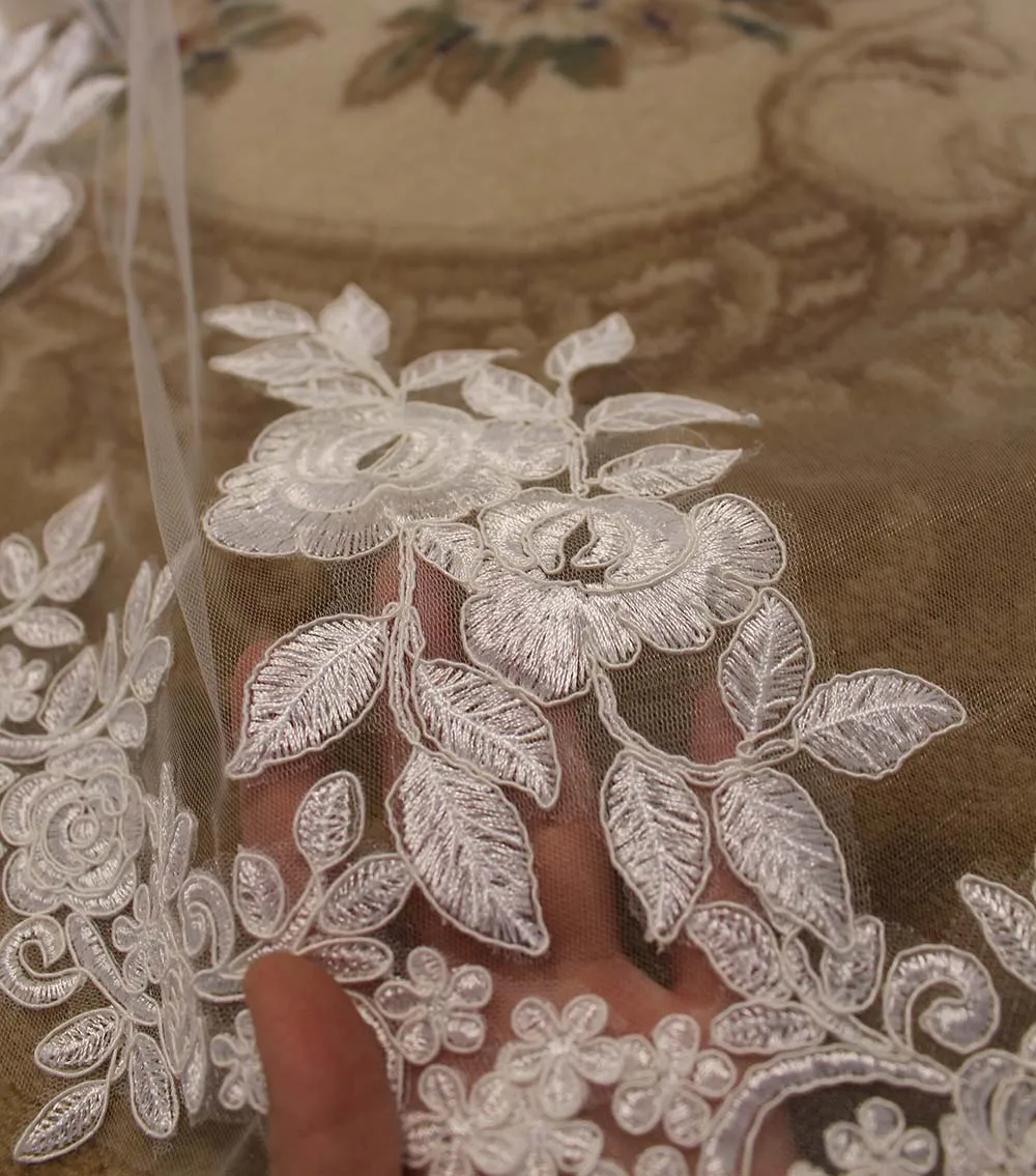 Elegant Lace Appliques Wedding Veil Comb White Ivory 3 Meters Bridal Veil One Layer Wedding Accessories