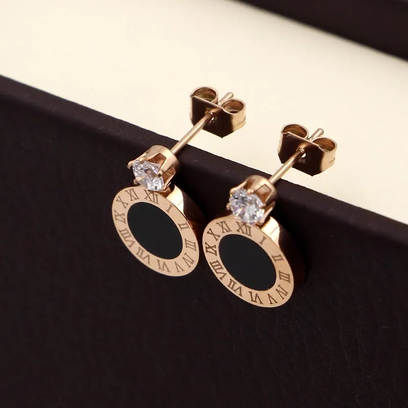 

Fashionable Woman Jewelry Six-Claw Crystal Black Roman Numeral Stud Earrings Titanium Steel Ear Studs for Women Gift Wholesale