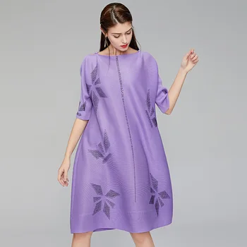 

One-word shoulder button dress summer new MIYAKE fold loose Tibetan meat thin hot drilling pattern dress personality free ship
