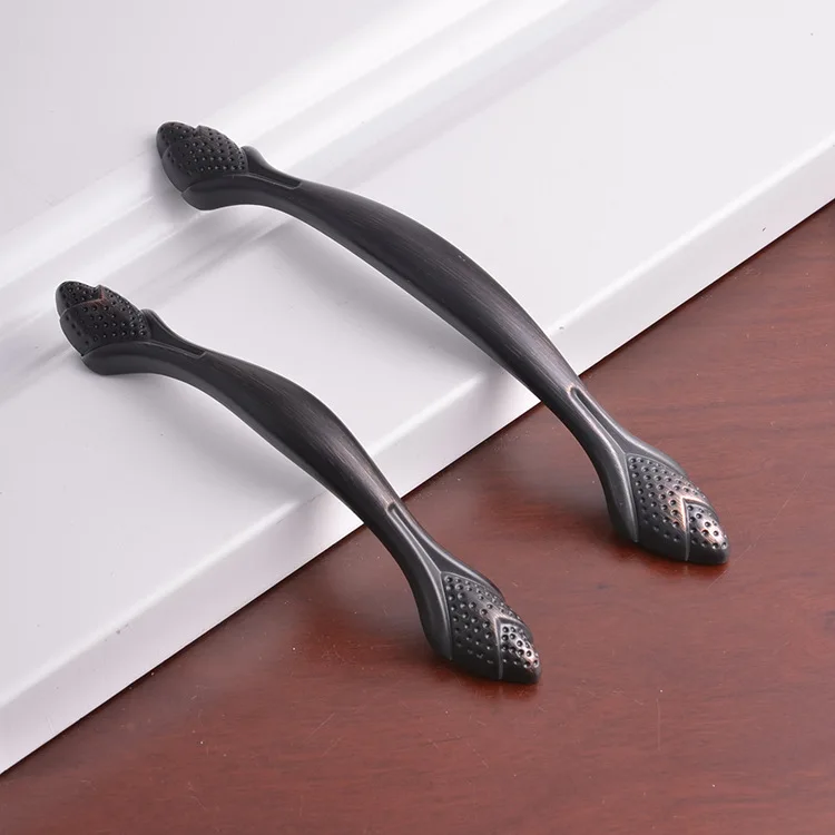 

Creative Paperback Large Light Hook Modern Minimalist Cabinet Large Drawer Handle Simple European Large Cabinet Door Handle