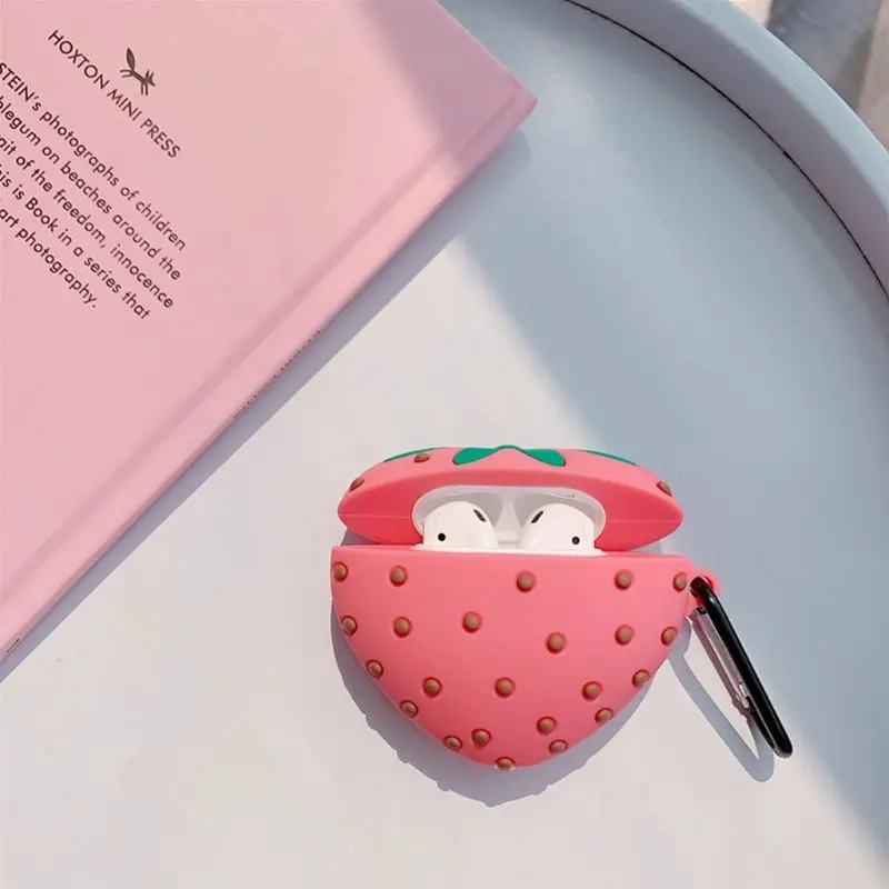 Силиконовый защитный чехол розовый чехол с клубникой с карабином для Airpods 1/2