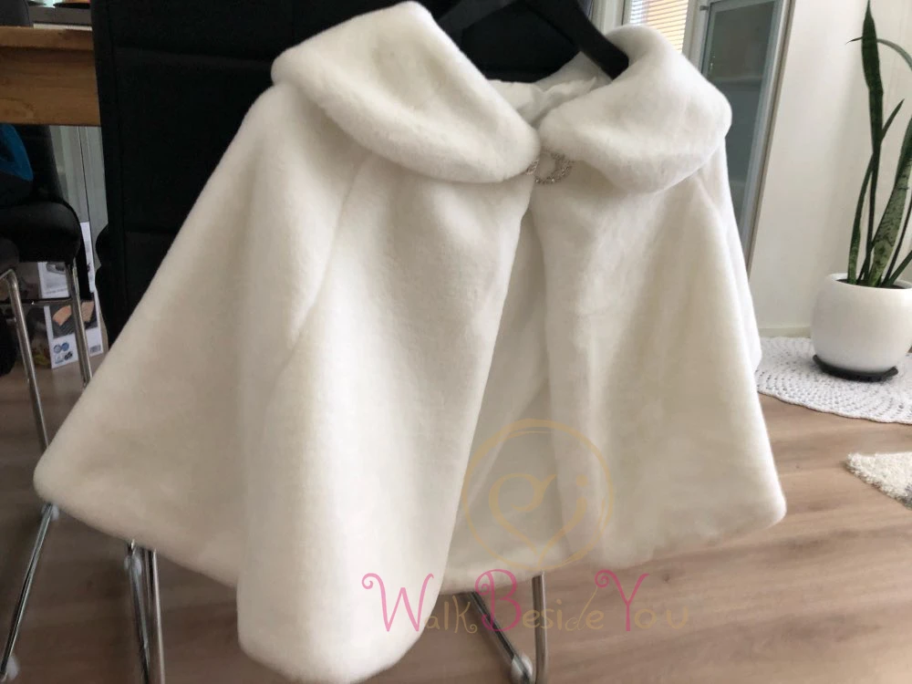 Wine Red Formal Party Evening Jackets Wraps Faux Fur cloaks Wedding Capes Winter Women Bolero Wrap Shawls In Stock shrug