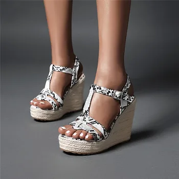 

YQBTDL Design Snake Print Wedge Sandal for Women Black White Snakeskin High Heel Hemp Weave Platform Wedges Shoes Summer 2020