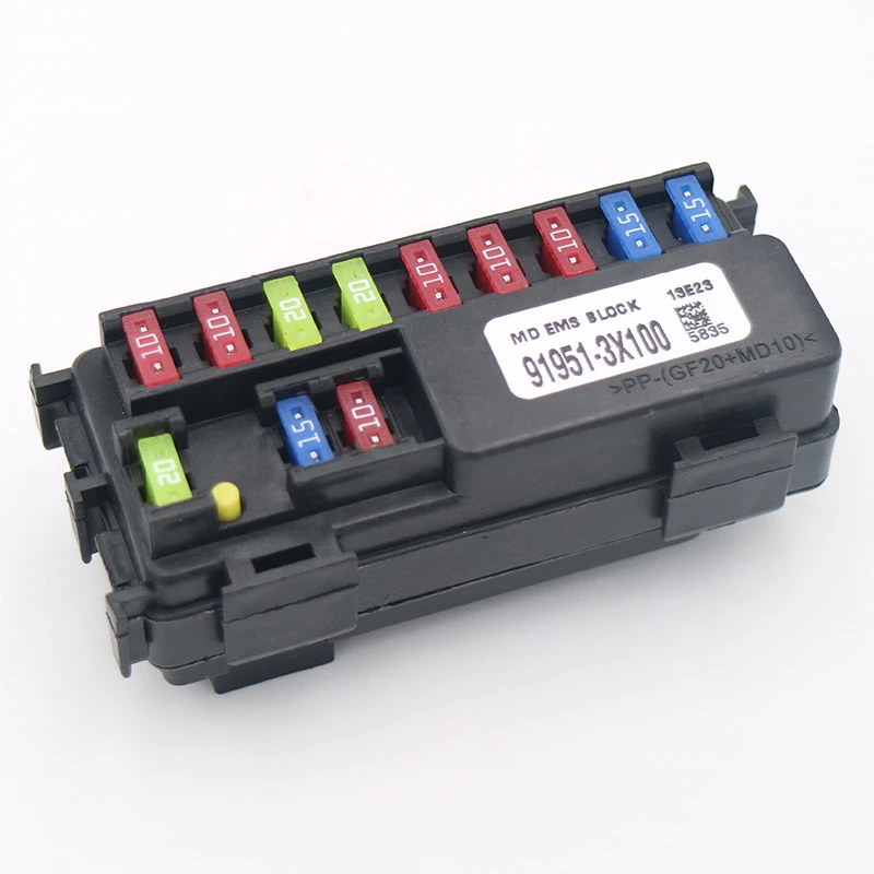 Hyundai Elantra Small Engine Fuse Box 919513X100 919513X100 Car