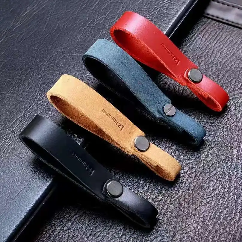 

UYNM Genuine Leather Car keychain for Mercedes-Benz BMW Land Rover Audi Cadillac Toyota Honda Ford Volkswagen Mazda Volvo Lexus