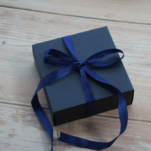 box and ribbon 9*9*3,5 см Глубокий сапфировый синий 10 наборов бумажная коробка для шоколада на День святого Валентина Рождество День рождения подарки упаковка коробки для хранения - Цвет: box and ribbon