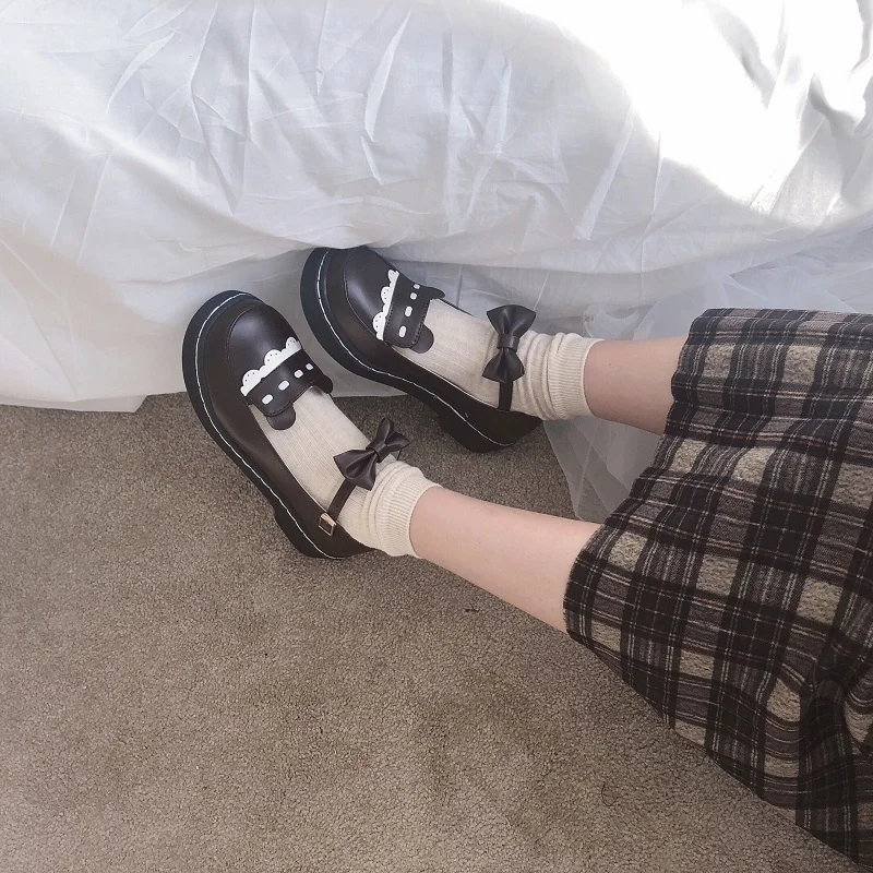 Рисунок 2 - Туфли-оксфорды женские на плоской подошве