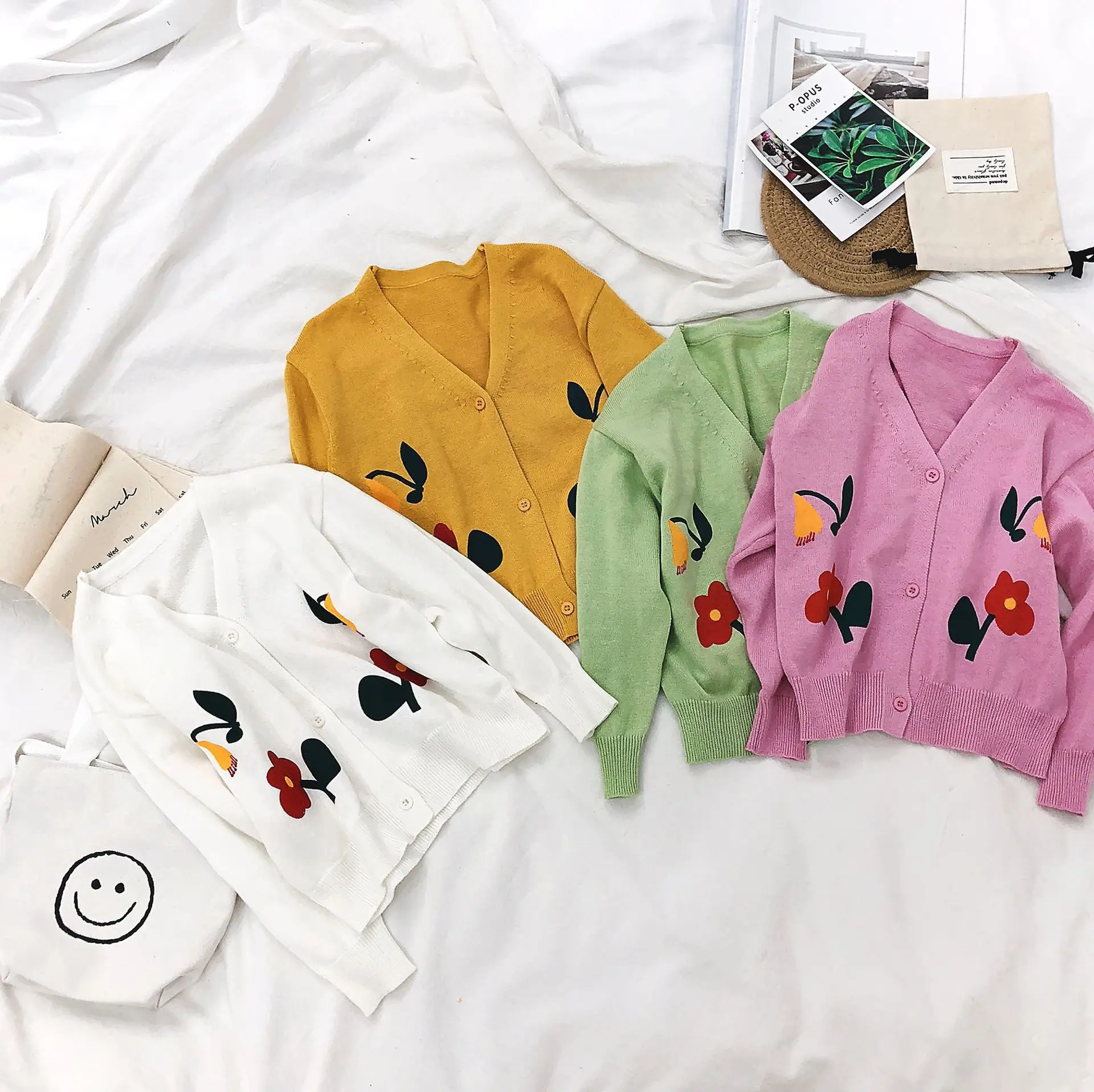 

Autumn Girls Multi-color Knitted Cardigan Children Sweet Small Flower Sweater Coat Childrenswear