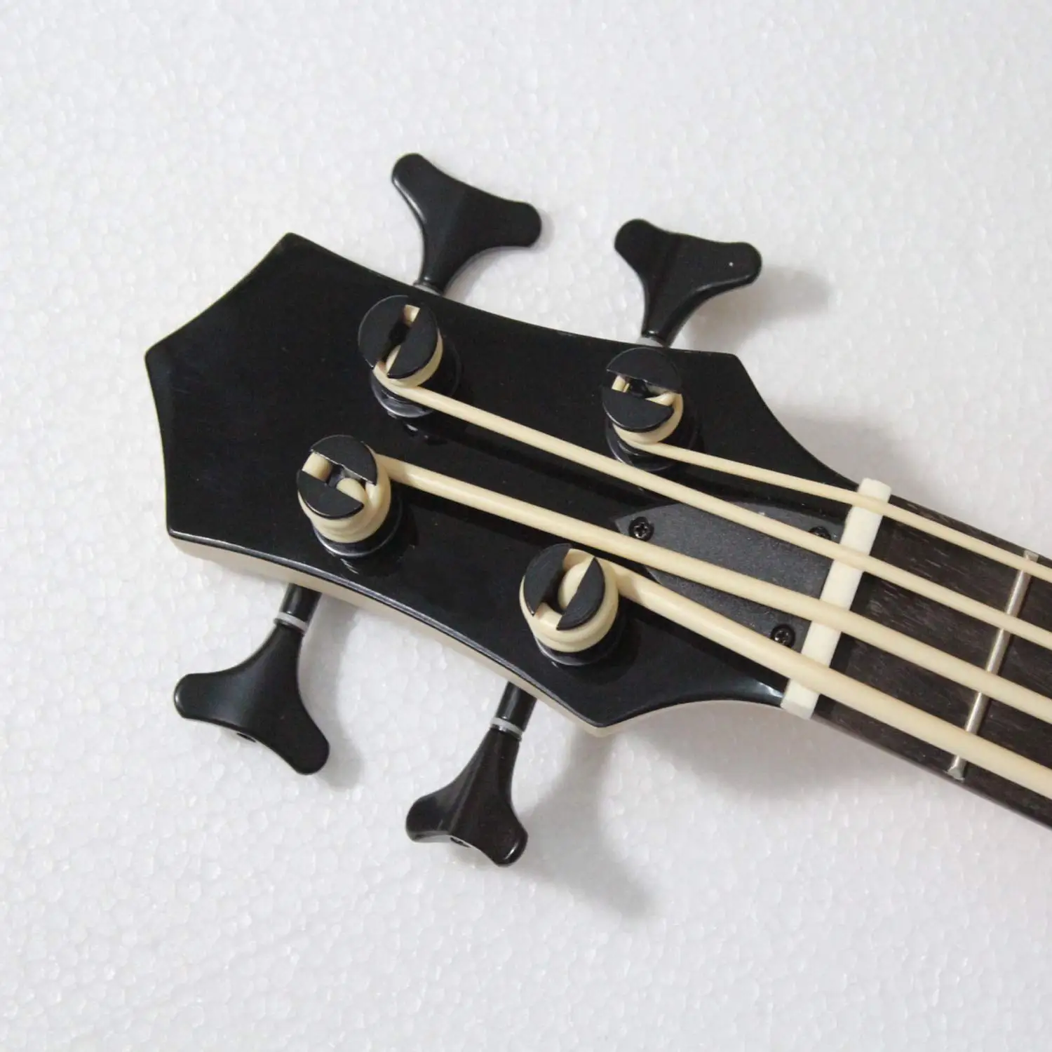 Мини 4 струнная Гавайская гитара электрический бас с черным цветом