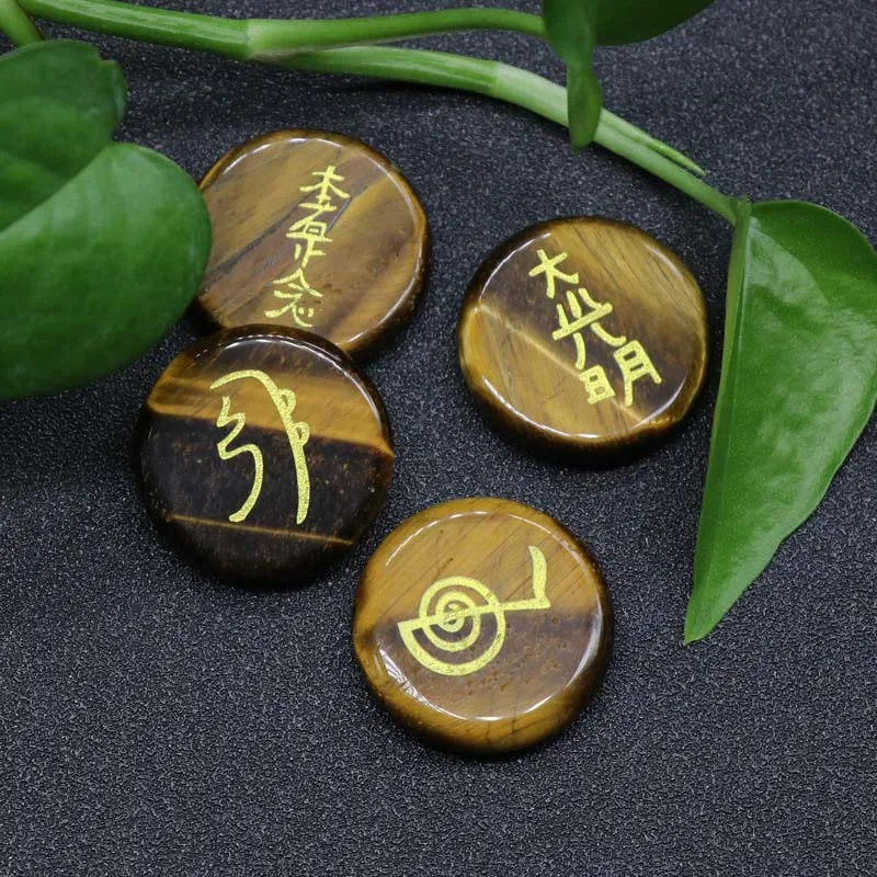 

Fashion Natural tiger eye Stone Engraved Usui Reiki Balancing Symbols Chakra Healing Palm Crystal Agates Lapis Lazuli 25mm