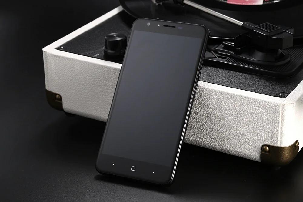 Doogee Y6 Piano смартфон 4 ГБ ОЗУ 64 Гб ПЗУ 5," 4G LTE телефон MTK6750 Восьмиядерный Android 6,0 МП отпечаток пальца мобильный телефон