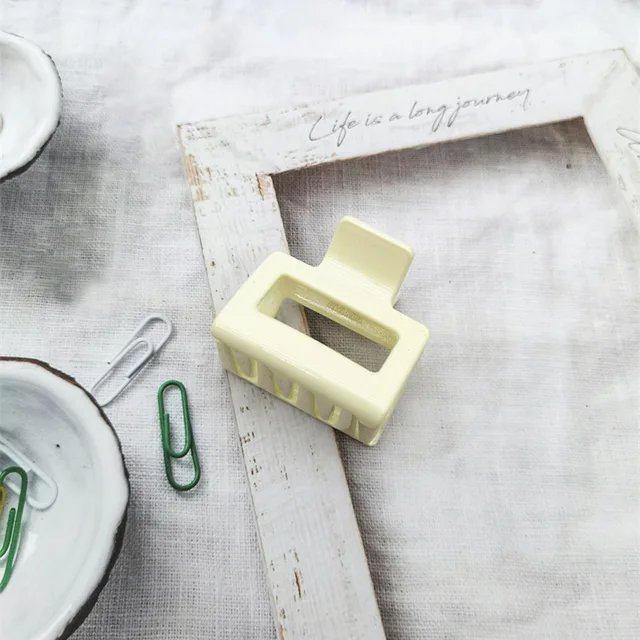 Korean Geometric Acetate Hair Claws Big Size Hair Crabs Clip 2021 Leopard Print Hair Clamps for Women Fashion Hair Accessories white