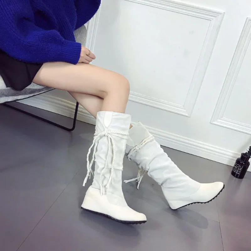 

Popular women's boots in autumn and winter 2019 Vintage large rope woven frosted high sleeve warm women's boots with high fringe