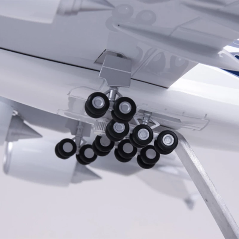 1/160 масштаб 50,5 см самолет Аэробус A380 малайзийская авиакомпания Модель W светильник и колесо литой пластик Смола самолет ребенок подарок коллекция