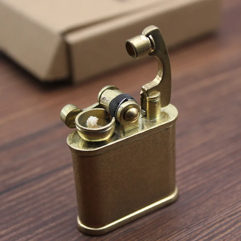 

New brass flint-free torch lighter retro windproof grinding wheel kerosene oil pipe lighter cigarette gadgets for men