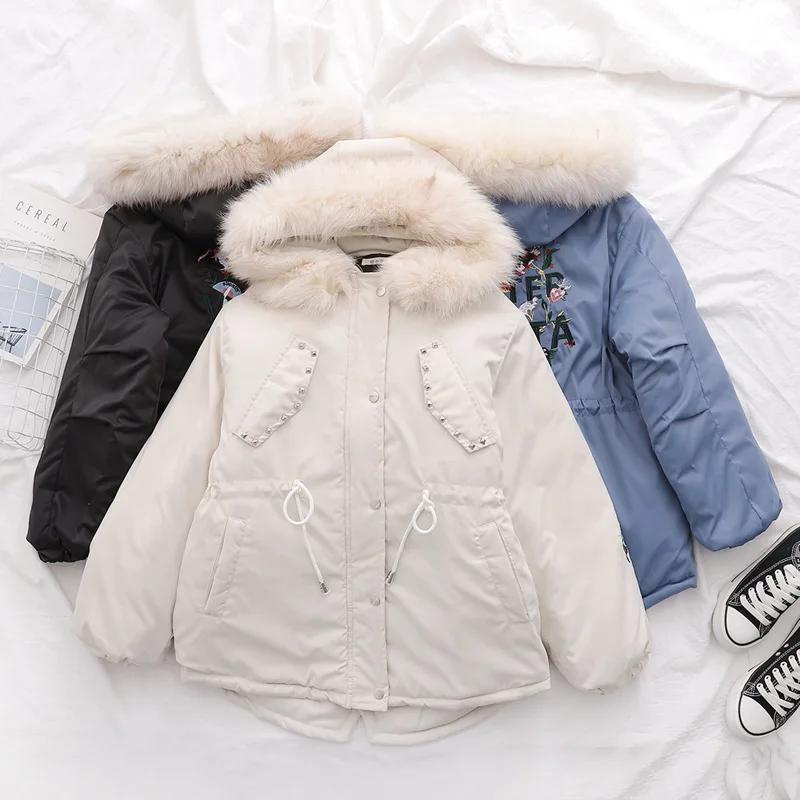 

Hh9736 Winter New Style Korean-style Versatile Casual Back Embroidered Rivet Drawstring Waist Hugging Fur Collar Hooded Cotton C