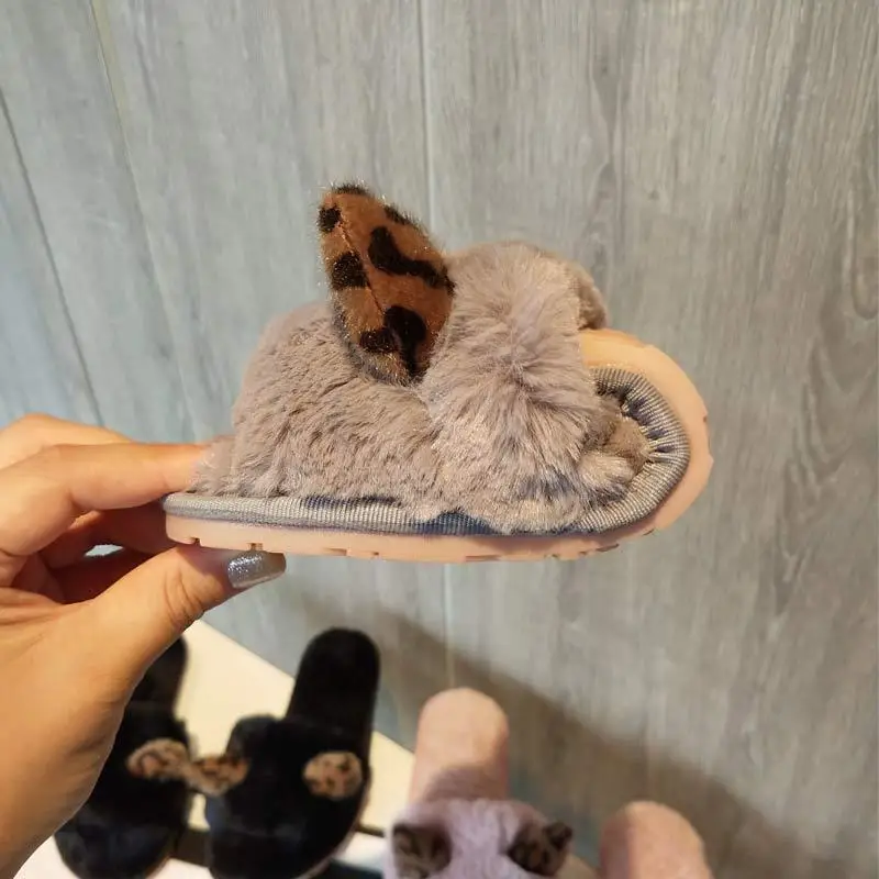 Шлёпанцы для женщин