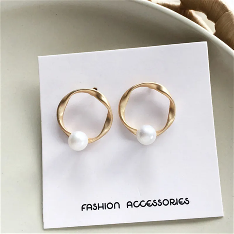 Простые геометрические формы, индивидуальные новые женские стильные жемчужные серьги, модные студенческие серьги-гвоздики для женщин