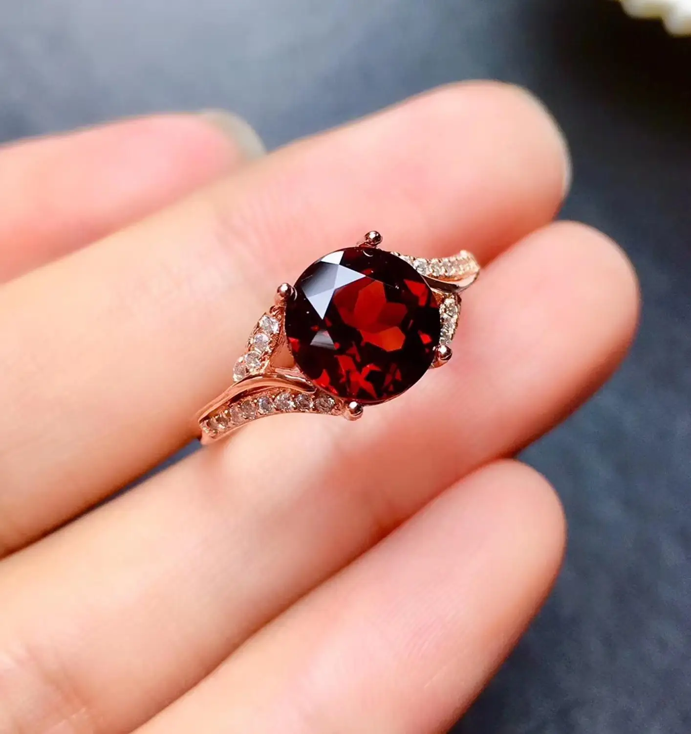 DIZY Solid 925 Sterling Silver Natural Round Red Garnet Ring for Women Wedding Engagement Fine Jewelry
