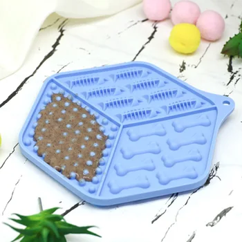 

Calming Pet Licking Mat Food Dispenser Dogs Cats Multifunction Silicone Treats Practical Anxiety Relief Funny Slow Feeder Home