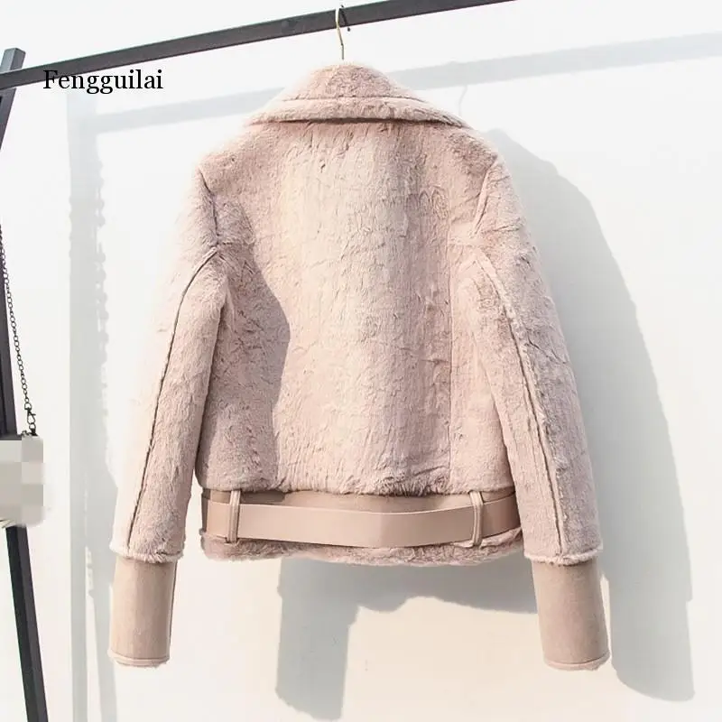 Корейские толстые женские Куртки из искусственной кожи с искусственным мехом, Зимние новые куртки с длинным рукавом и отложным воротником, теплые тонкие короткие пальто большого размера