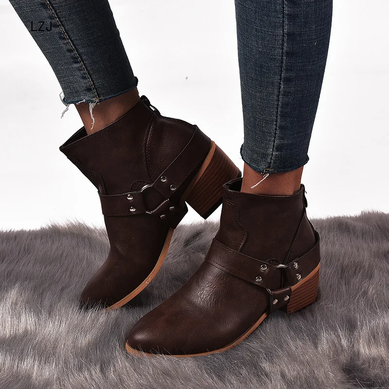 

LZJ 2019 Fashion Buckle Strap Women Ankle Boots Casual Platform Woman High Heels Western Boots Slip Winter Leather Women Boots