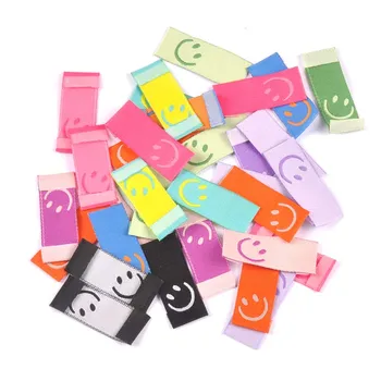 50 pezzi 8 colori lettera ricamo etichette vestiti da cucire etichetta bandiera fai da te borse per la cura etichette per abbigliamento artigianato per indumenti accessori fatti a mano