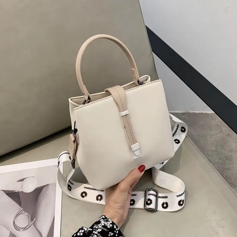 

Female Leather Women Bag Fashion Women's Shoulder Handbags Solid Color Bucket Large Capacity Tote Casual Female Crossbody Bags