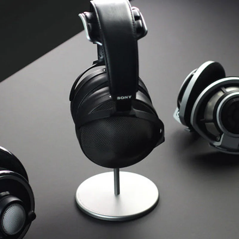 New universal headphone stand Metal support top leather wrap Protect your headphones Stylish and convenient