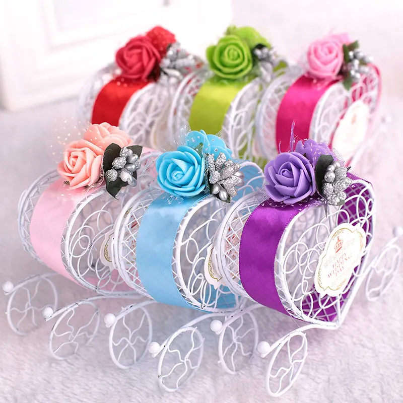 

Candy Box Storage Box Hollow Carriage Designed Sugar Gift Box Favour Birthday Packing Wedding Party Holder Cars Ribbon