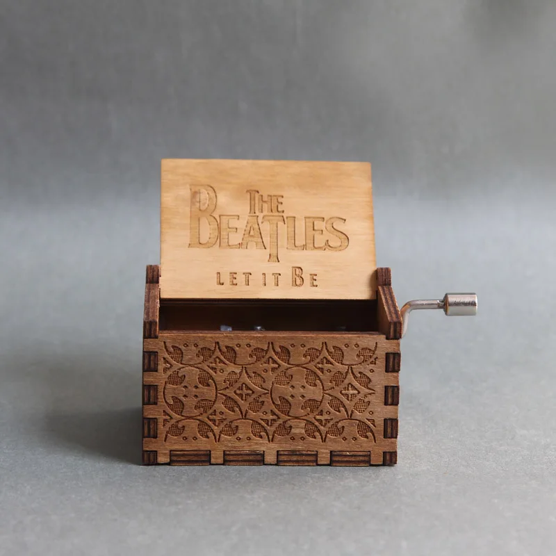 New Carved Queen Music Box Star Wars Game of Thrones Castle In The Sky Hand Cranked Wood Music Box Christmas Gift - Цвет: 7