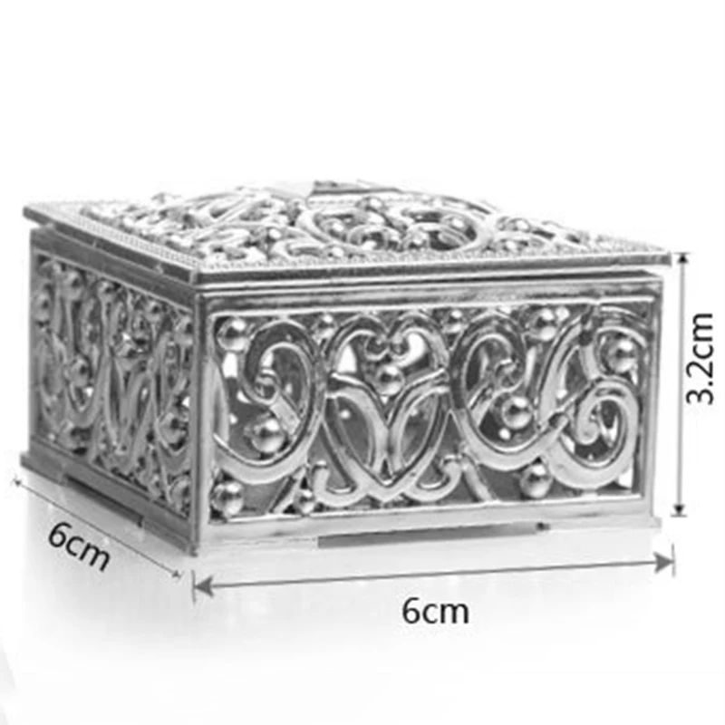 

12pcs Gold Silver Creative Plastic Hollow Square Mini Candy Box For Wedding Wedding Giveaways Boxes Kids Gift To Wife New Year
