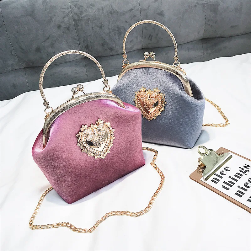 

Autumn And Winter New Style Gold Velvet Shell-Type Square Sling Bag Metal Heart Iron Clamp Mouth Shoulder Oblique WOMEN'S Bag