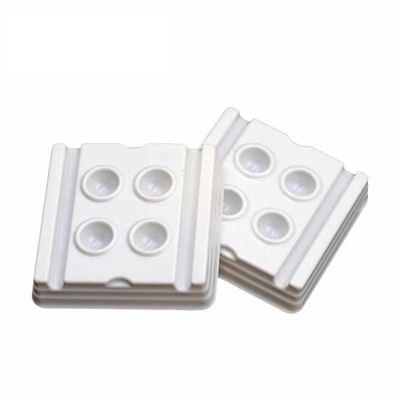

100pcs Dental 4 Holes Mixing Palette 4 Slots Porcelain Watering Insulation Moisturizing Plate Plastic Mix Holder Dental Tools