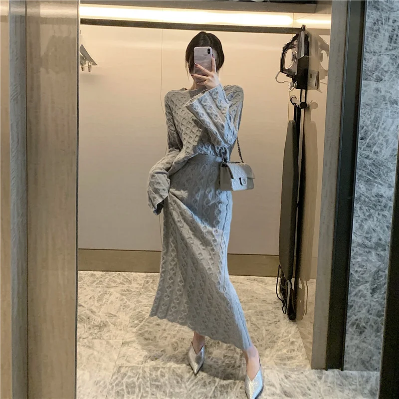 新規購入 女性の柔らかいニットのVネックジャンプスーツ,無地のセーターとロングスカート,とても良い,秋と冬,オフィススーツ,2点セット